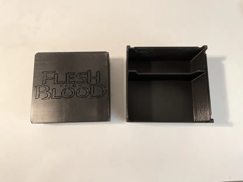 Hộp đựng bài Flesh and Blood Blitz Deck - Image 2