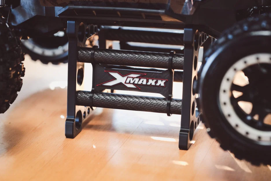 Giá đỡ làm việc cho Traxxas X-Maxx - Image 1