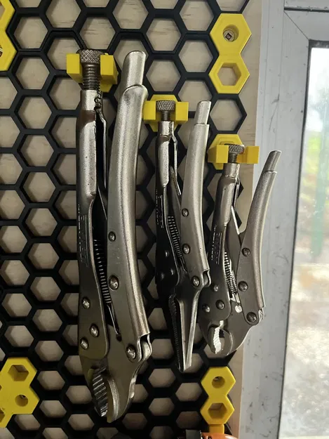 Giá đỡ kẹp cho tường lưu trữ tổ ong HSW với file Fusion 360 - Image 2