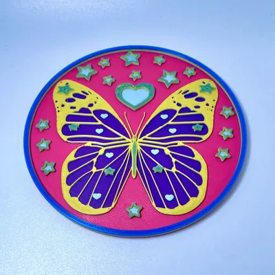 Đế ly hình bướm nhiều màu sắc