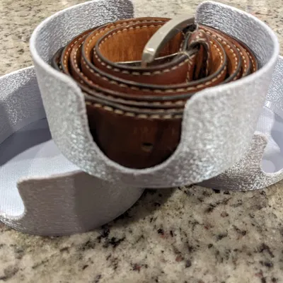 Giá đỡ dây đai tiện lợi cho không gian sống