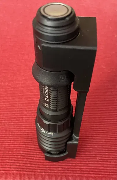 Giá đỡ đèn pin Olight Warrior 4X gắn tường hoặc tủ - Image 4