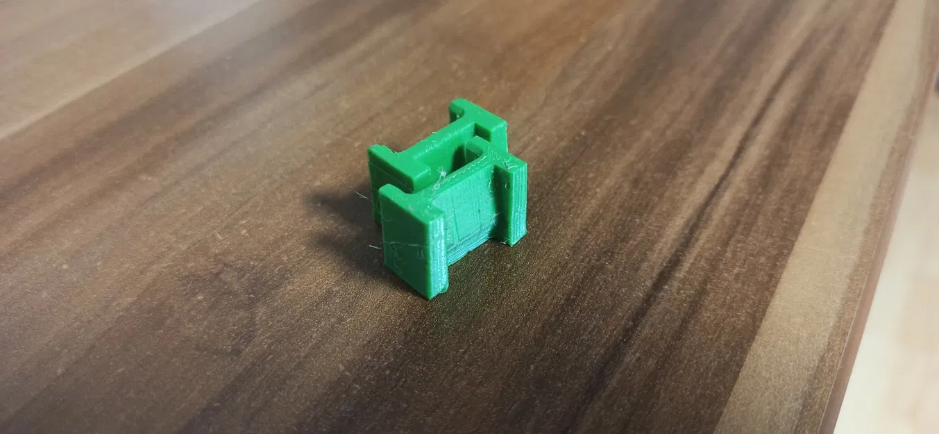 **Bộ nhựa giới hạn chuyển động cửa Suzuki Vitara 2015** - Image 1