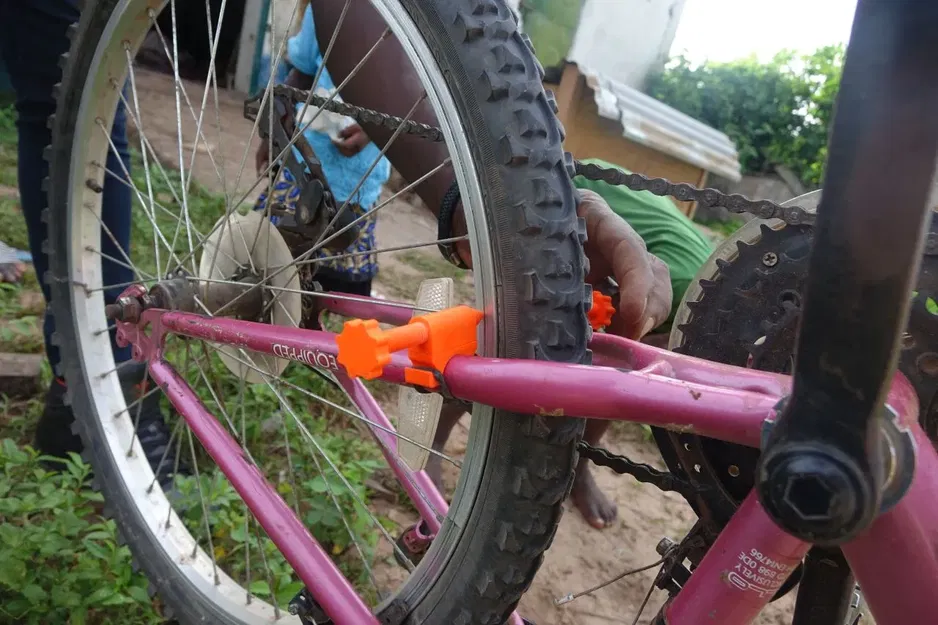 Công cụ chỉnh bánh xe đạp cho thợ sửa xe Gambia - Image 3