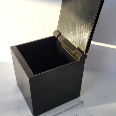 Hộp gập với bản lề tiện dụng