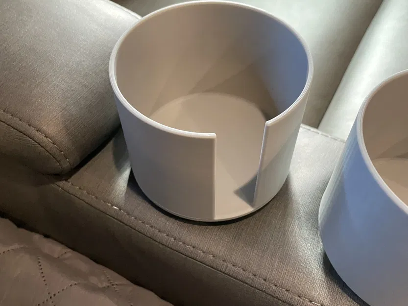 Bộ chuyển đổi giá đỡ cốc cho ghế sofa RV Thomas Payne - Image 1