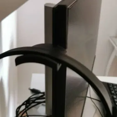 Giá đỡ tai nghe trên màn hình máy tính