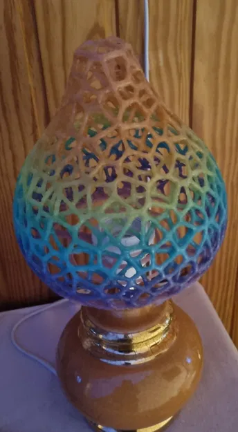 Máng đèn hình giọt nước theo kiểu Voronoi - Image 1