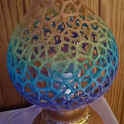 Máng đèn hình giọt nước theo kiểu Voronoi