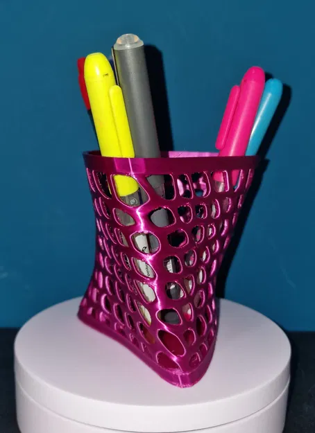 Giá đỡ bút phong cách voronoi đẹp mắt - Image 2