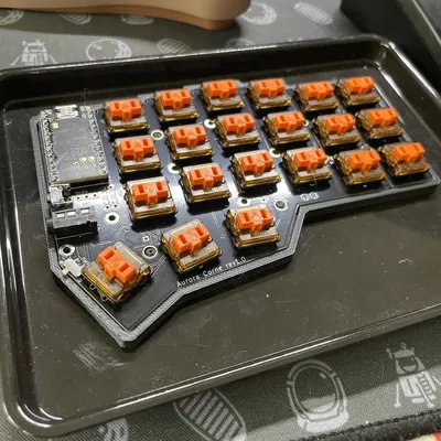 Vỏ bàn phím CRKBD siêu mỏng minimal