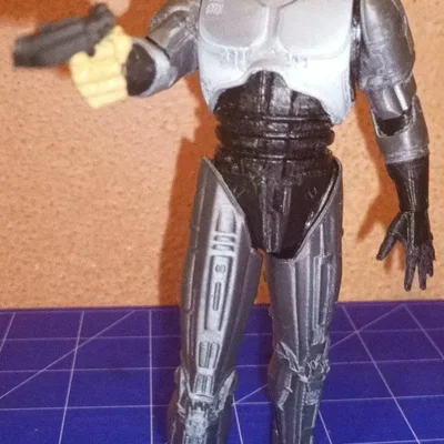 Robot cảnh sát Robocop với thiết kế chi tiết và độc đáo