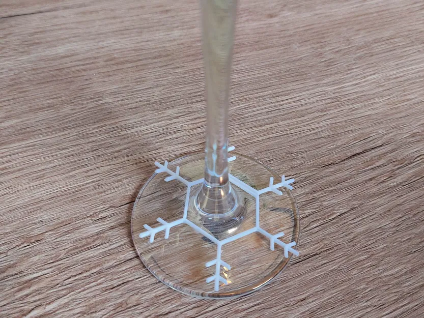 Nhãn kính thấp poly với thiết kế tuyết mùa đông - Image 1