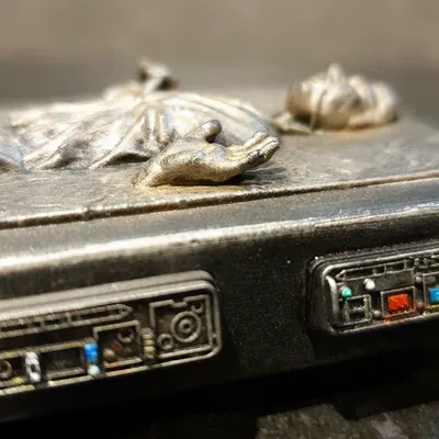 Han Solo trong Carbonite từ Star Wars