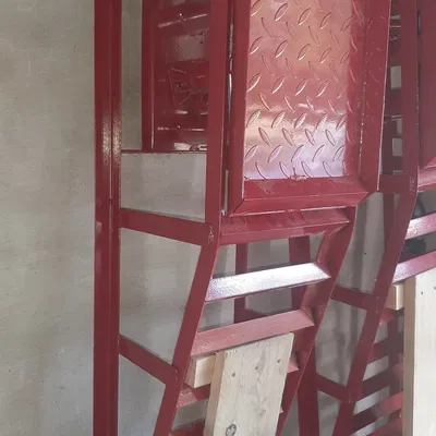 Giá đỡ trung tâm cho b ramp nâng xe Arebos PKW