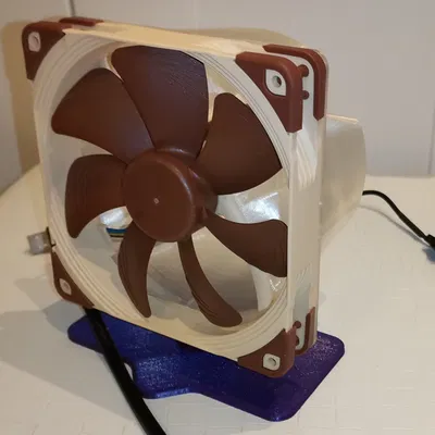 Quạt bàn Noctua 140mm với thiết kế cải tiến