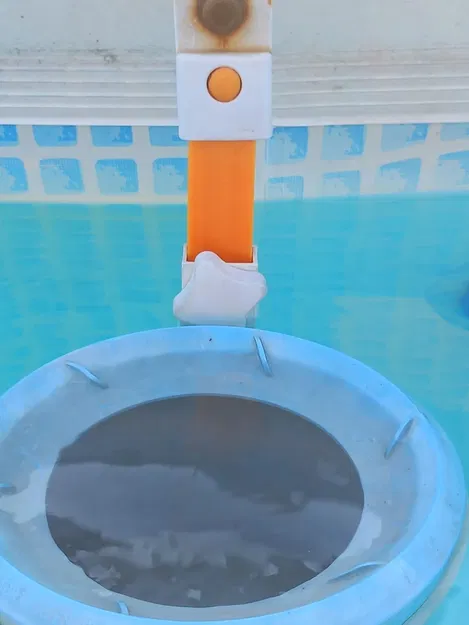 Giá treo skimmer INTEX 10522 cho bể bơi - Image 1