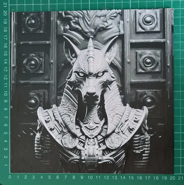 Tượng thần Anubis bảo vệ cánh cửa trong nghệ thuật đen trắng - Image 1