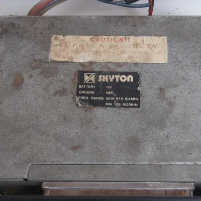 Núm điều chỉnh điện trở cho radio cổ