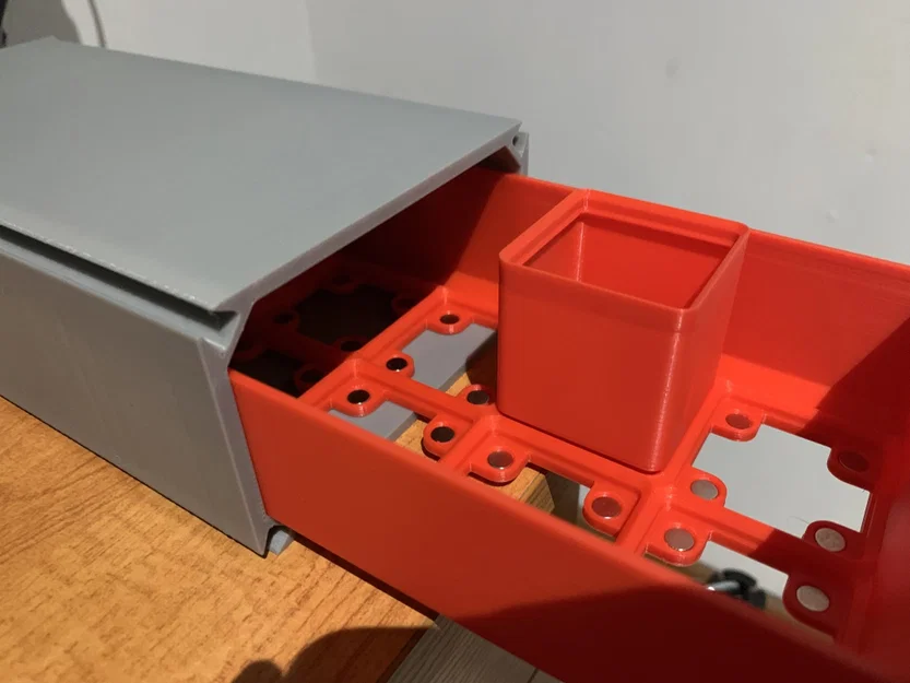 Ngăn kéo Gridfinity 2x5 không tay cầm với nam châm áp lực - Image 1