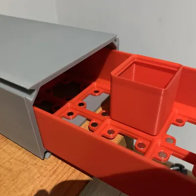 Ngăn kéo Gridfinity 2x5 không tay cầm với nam châm áp lực