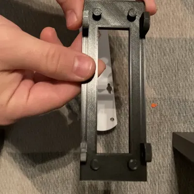 Giá đỡ lắp đặt ổ cắm điện 90° kiểu lỗ khóa