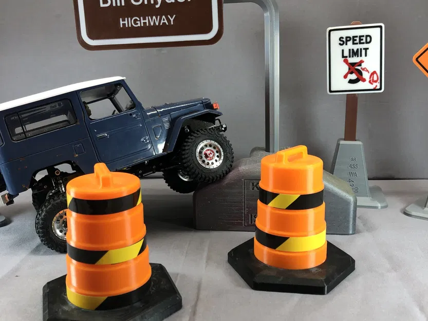 Xe điều khiển từ xa dạng thùng xây dựng màu cam - Image 1