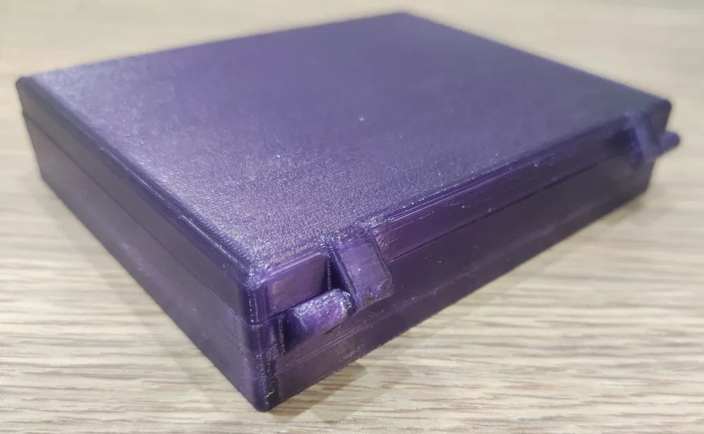 Hộp đựng cuộn chỉ may với nắp khóa an toàn - Image 3