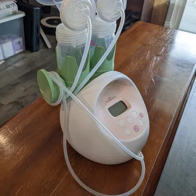 Giá đỡ bình sữa cho máy hút sữa Spectra