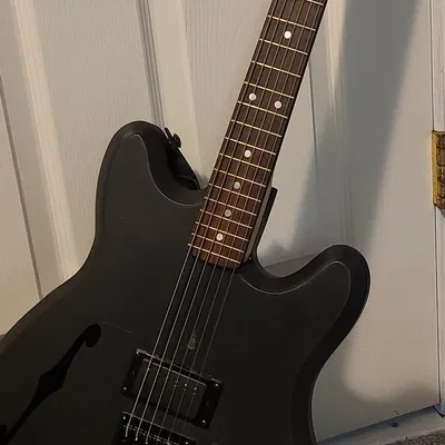 Thân guitar "Dreamcaster" theo phong cách Fender Starcaster