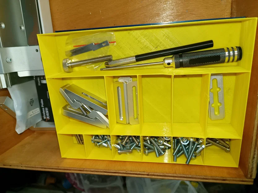 Hộp dụng cụ phụ kiện CARVERA cho kính bảo hộ - Image 1