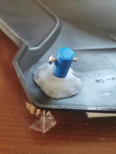 Thay thế khóa nắp bên cho xe máy Romet ADV 125 - Image 2