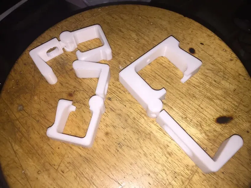 Tổ chức cáp có bản lề in sẵn 85mm x 30mm, 50mm x 40mm, 30mm x 30mm - Image 1