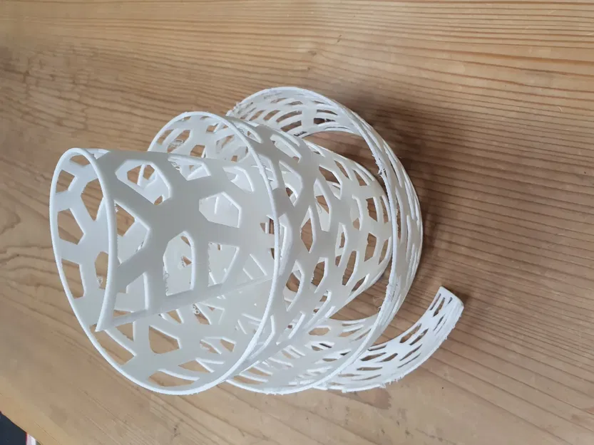 Tháp xoắn Voronoi trang trí đa năng - Image 1