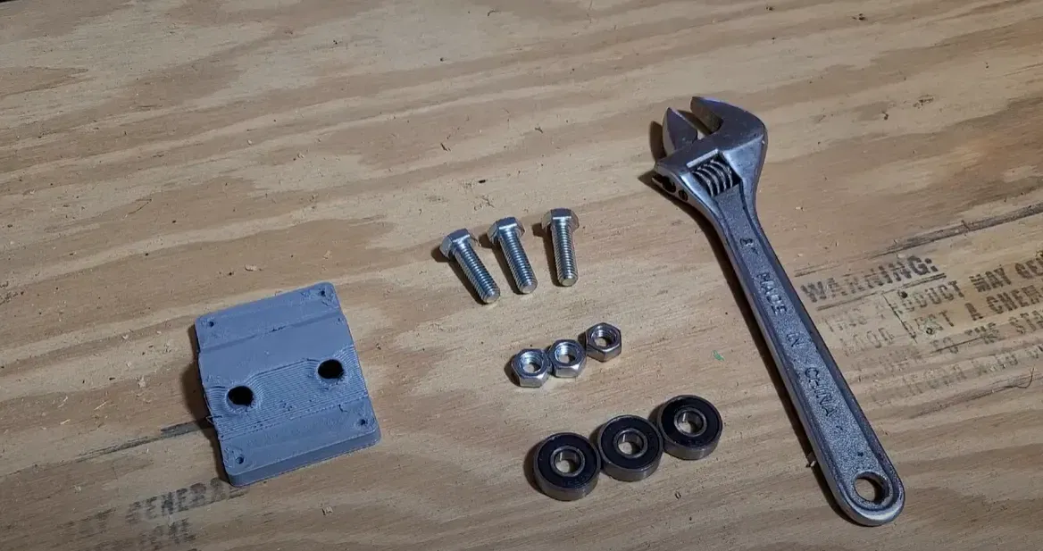 Giá đỡ cưa băng in 3D cho xưởng làm đồ thủ công - Image 1