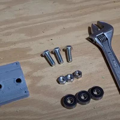 Giá đỡ cưa băng in 3D cho xưởng làm đồ thủ công