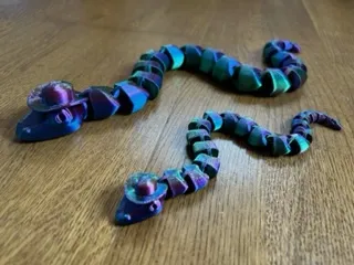 Con rắn có mũ cao bồi độc đáo - Image 1