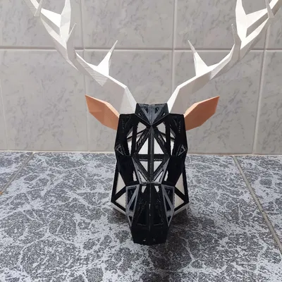 Đầu hươu khung rỗng phong cách low poly