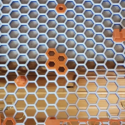 Khung tổ ong với thiết kế khóa góc chắc chắn