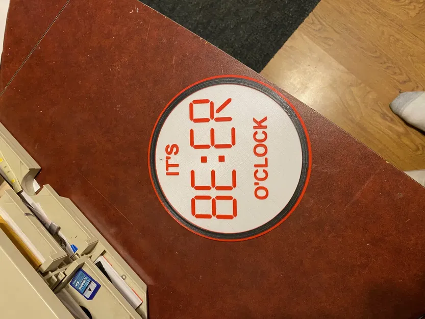 Biểu ngữ bia phong cách đồng hồ cổ cho phòng thư giãn - Image 1