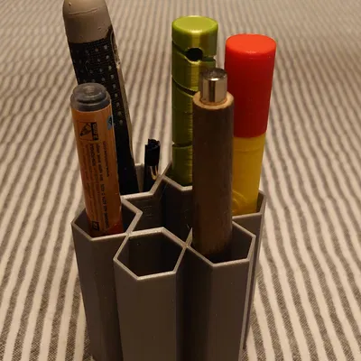 Giá đỡ bút đa năng cho bàn làm việc