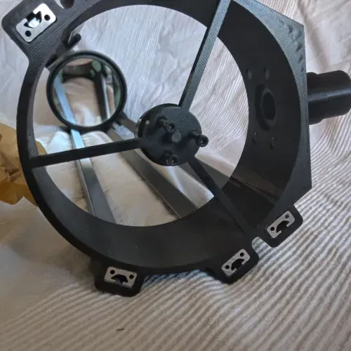 Kính thiên văn newton 6 inch với thiết kế nhỏ gọn - Image 1