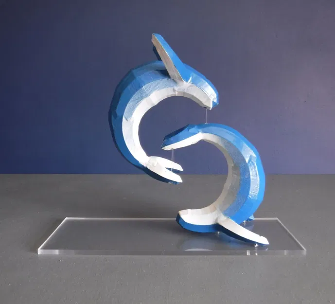 Cá voi sơn tay phong cách low poly trong trạng thái vui chơi - Image 1