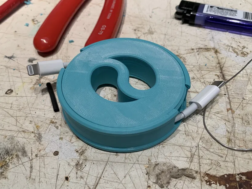 Cuộn dây cáp đa năng bảo vệ và tổ chức dây cáp - Image 1