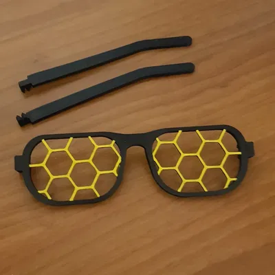 Kính hình lục giác mô phỏng tổ ong