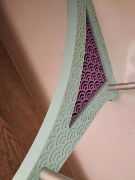 Giá đỡ filament treo tường đơn giản với họa tiết seigaiha - Image 1