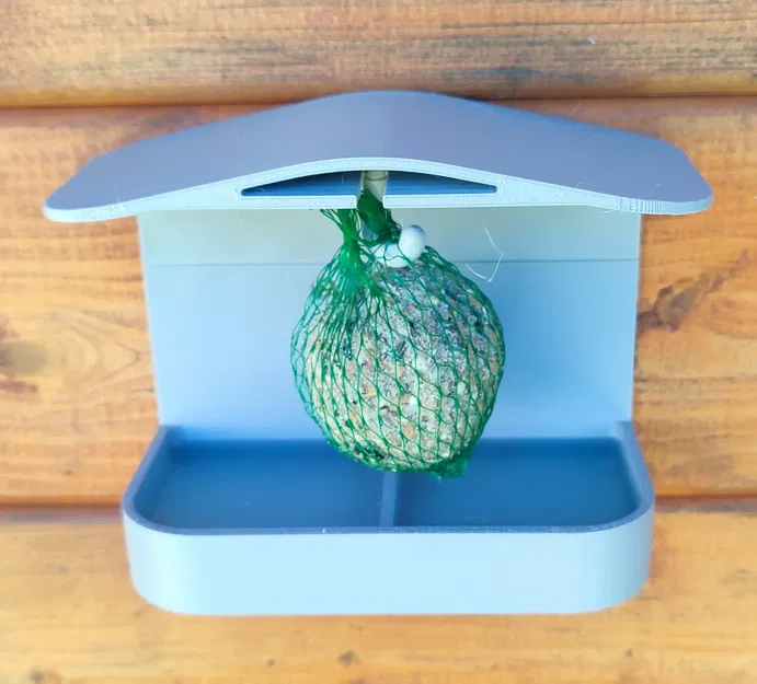 Máy cho chim ăn với bể nước - Image 1