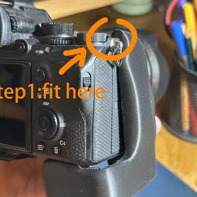 Cán cầm thoải mái cho máy ảnh Sony A7R3