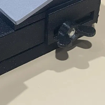 Bảng trải V điều chỉnh cho côn trùng có cánh