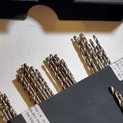 Hộp lưu trữ mũi khoan nhỏ với 5 ngăn và nam châm